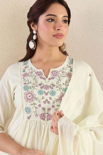 Women Floral Embroidered Empire Thread Work  Cotton Kurta with Trousers & With Dupatta