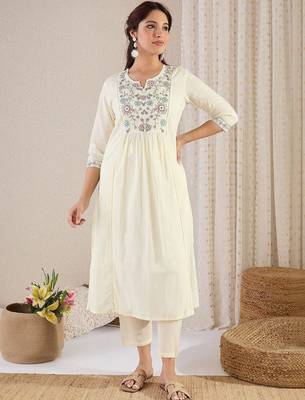 Women Floral Embroidered Empire Thread Work Pure Cotton Kurta with Trousers & With Dupatta 2