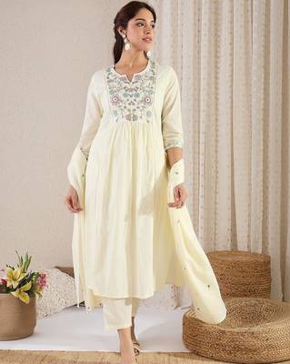 Women Floral Embroidered Empire Thread Work Pure Cotton Kurta with Trousers & With Dupatta 4