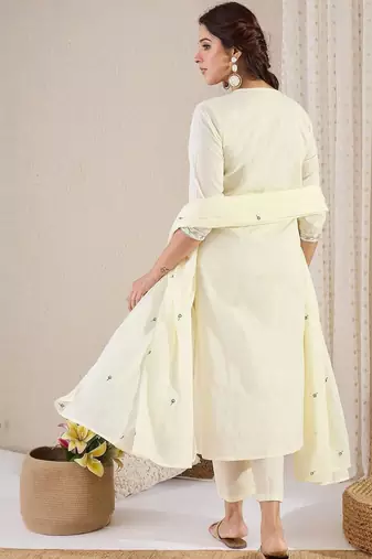 Women Floral Embroidered Empire Thread Work Pure Cotton Kurta with Trousers & With Dupatta