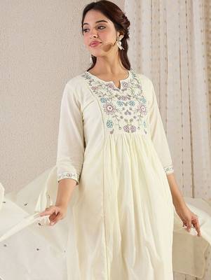 Women Floral Embroidered Empire Thread Work Pure Cotton Kurta with Trousers & With Dupatta 6