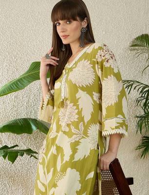 Women Floral Printed Regular Pure Cotton Kurta with Trousers 4