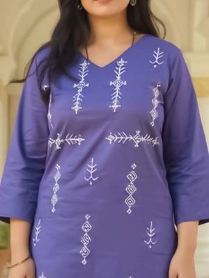 Ethnic Motifs Embroidered Thread Work Pure Cotton Straight Kurta With Trousers 3