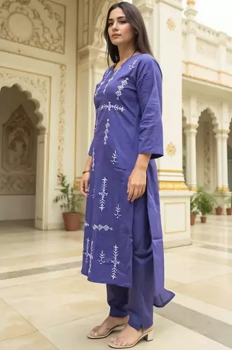 Ethnic Motifs Embroidered Thread Work Pure Cotton Straight Kurta With Trousers