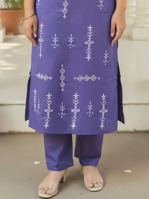 Ethnic Motifs Embroidered Thread Work Pure Cotton Straight Kurta With Trousers 6