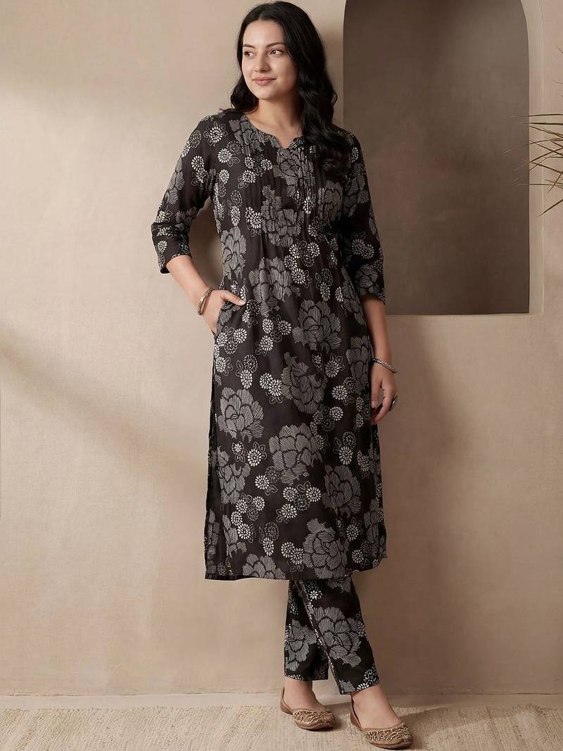 Women Floral Printed Regular Pure Cotton Kurta with Trousers