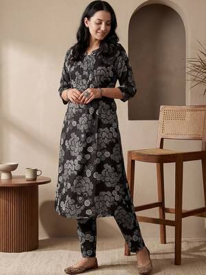 Women Floral Printed Regular Pure Cotton Kurta with Trousers 6