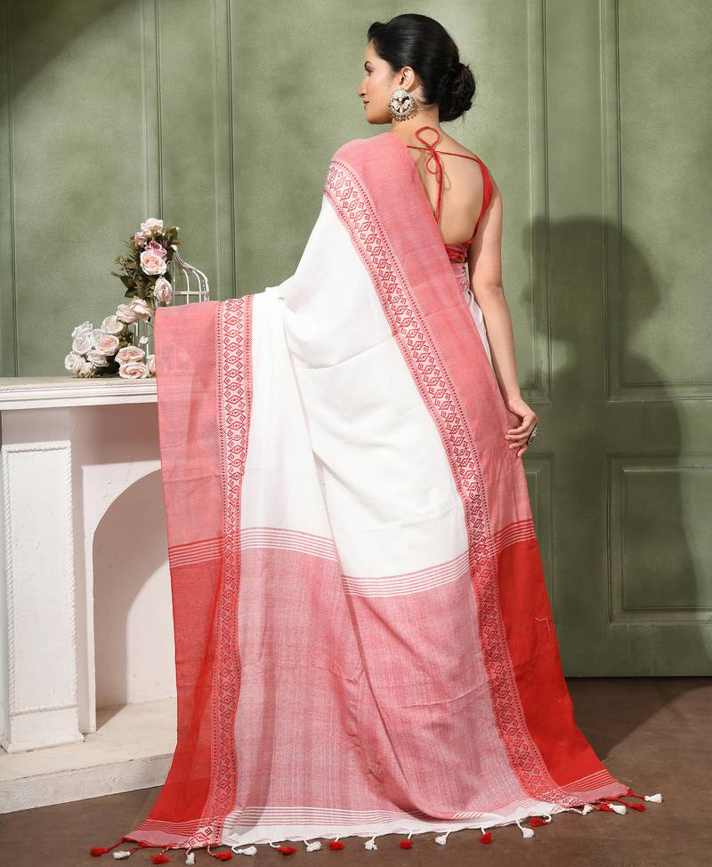 women's lal pallavi soft cotton blend  saree with blouse piece