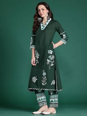 Floral Printed Regular Pure Cotton Kurta with Trousers 5