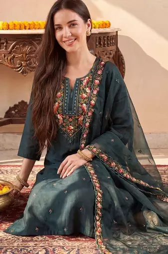 Women Floral Embroidered Regular Thread Work Kurta with Trousers & With Dupatta