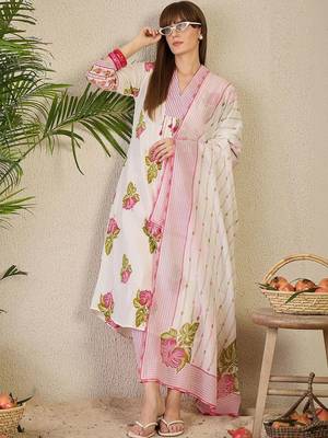 Women Floral Printed Regular Pure Cotton Kurta with Trousers & With Dupatta 1