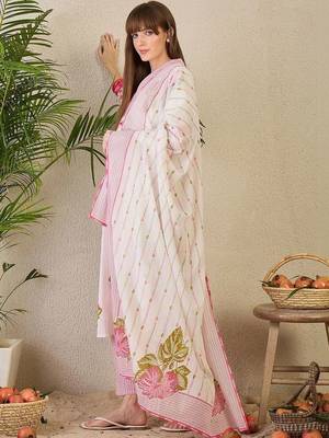 Women Floral Printed Regular Pure Cotton Kurta with Trousers & With Dupatta 6