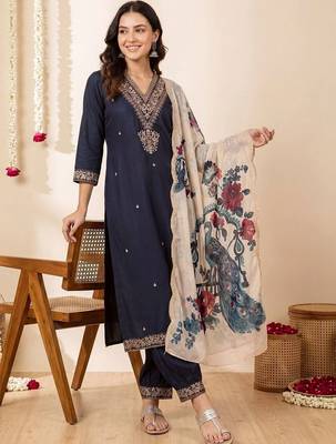 Women Ethnic Motifs Embroidered Regular Thread Work Kurta with Trousers & With Dupatta 6