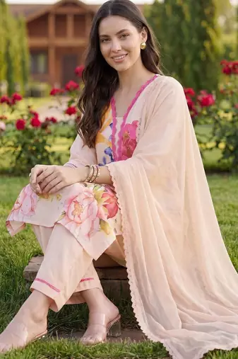 Women Floral Printed Regular Linen Kurta with Trousers & With Dupatta