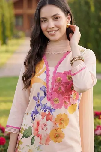 Women Floral Printed Regular Linen Kurta with Trousers & With Dupatta