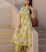 Women Floral Printed Regular Pure Cotton Kurta with Trousers