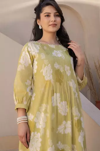 Women Floral Printed Regular Pure Cotton Kurta with Trousers
