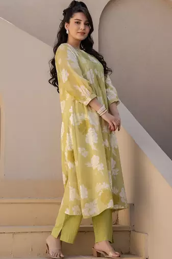 Women Floral Printed Regular Pure Cotton Kurta with Trousers