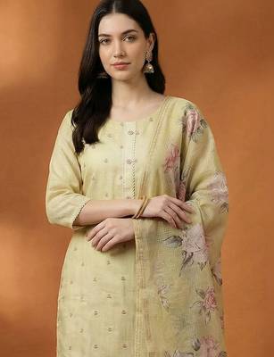 Women Floral Printed Regular Thread Work Linen Kurta with Trousers & With Dupatta 3