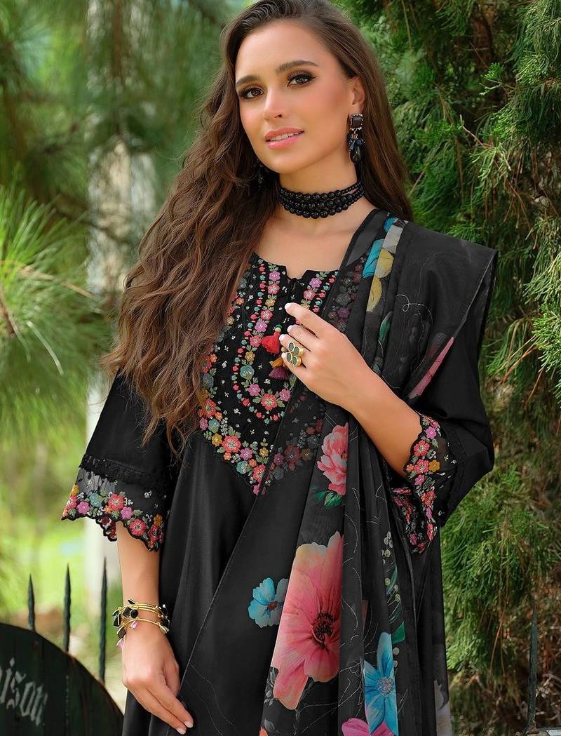 Floral Embroidered Notch neck Thread Work Straight Kurta With Trouser & Dupatta
