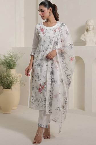 Women Floral Embroidered Thread Work Kurta With Trousers & Dupatta Kurta Sets