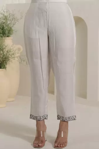 Women Floral Embroidered Thread Work Kurta With Trousers & Dupatta Kurta Sets