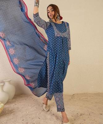 Women Ethnic Motifs Printed Regular Pure Cotton Kurta Set With Dupatta 4