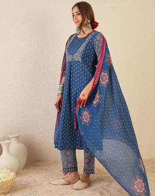 Women Ethnic Motifs Printed Regular Pure Cotton Kurta Set With Dupatta 5