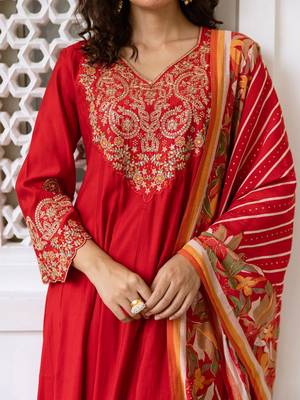 Women Ethnic Motifs Embroidered Empire Kurta with Trousers & With Dupatta 2