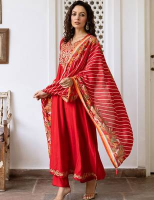 Women Ethnic Motifs Embroidered Empire Kurta with Trousers & With Dupatta 3