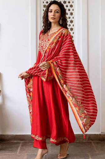 Women Ethnic Motifs Embroidered Empire Kurta with Trousers & With Dupatta