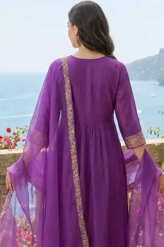 Women Ethnic Motifs Embroidered Empire Thread Work Liva Kurta with Trousers & With Dupatta