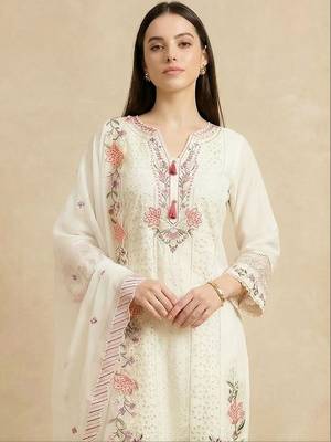 Women Floral Embroidered Regular Thread Work Kurta with Trousers & With Dupatta 2