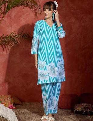 Women Floral Printed Regular Pure Cotton Kurta with Trousers 2