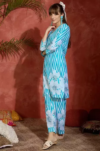 Women Floral Printed Regular Pure Cotton Kurta with Trousers