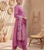 Women Floral Embroidered Regular Thread Work Pure Cotton Kurta with Trousers & With Dupatta