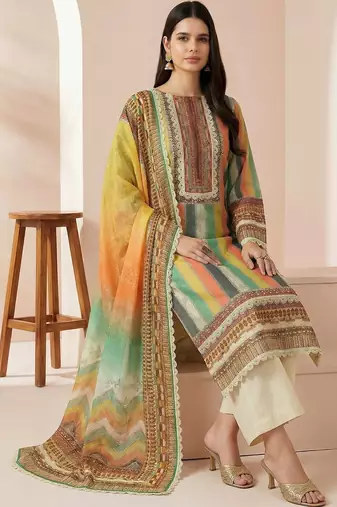 Women Printed Regular Kurta with Trousers & With Dupatta