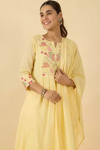 Women Floral Embroidered Panelled Thread Work Pure Cotton Kurta with Trousers & With Dupatta