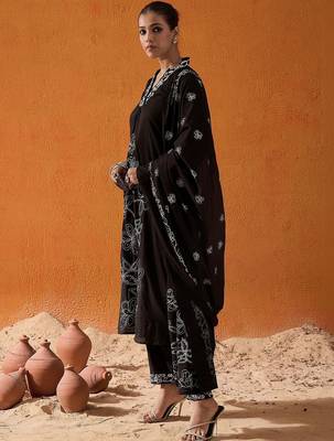 Women Ethnic Motifs Embroidered Regular Thread Work Pure Cotton Kurta with Trousers & With Dupatta 3