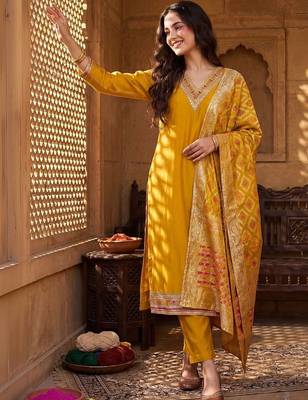 Women Ethnic Motifs Regular Kurta with Trousers & With Dupatta 1
