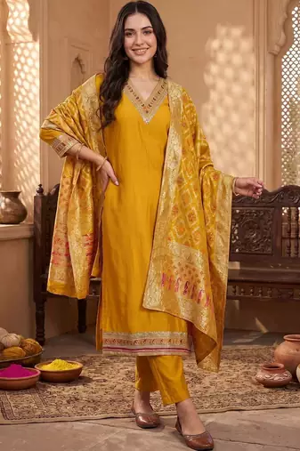 Women Ethnic Motifs Regular Kurta with Trousers & With Dupatta