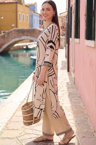 Women Printed Regular Kurta with Palazzos