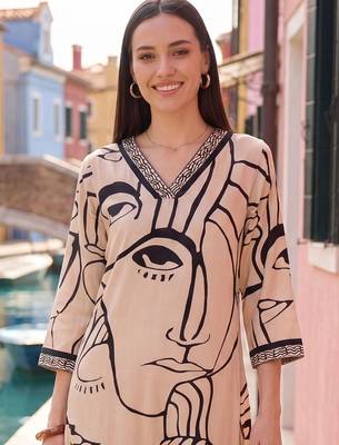 Women Printed Regular Kurta with Palazzos 6