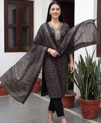 Women Floral Printed Regular Pure Cotton Kurta with Trousers & With Dupatta 3