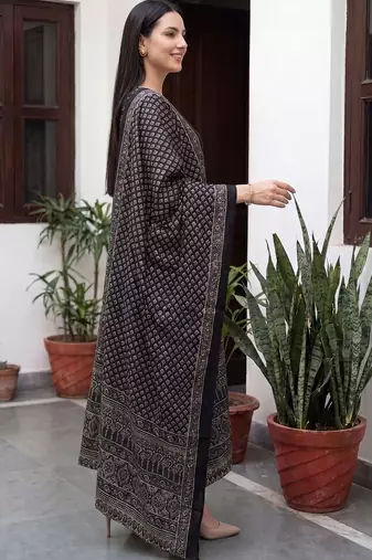 Women Floral Printed Regular Pure Cotton Kurta with Trousers & With Dupatta