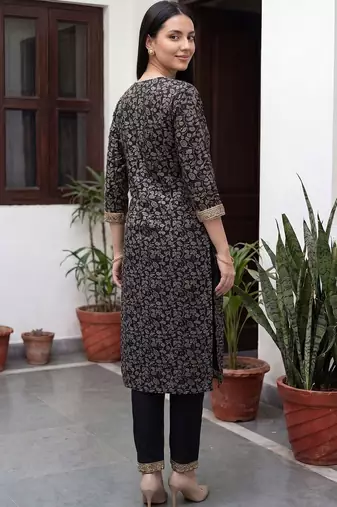 Women Floral Printed Regular Pure Cotton Kurta with Trousers & With Dupatta