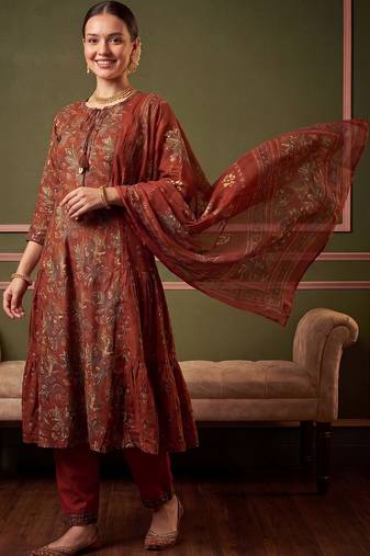 Women Ethnic Motifs Printed Tiered Pure Cotton Kurta with Trousers & With Dupatta