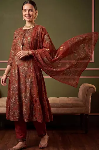 Women Ethnic Motifs Printed Tiered Pure Cotton Kurta with Trousers & With Dupatta