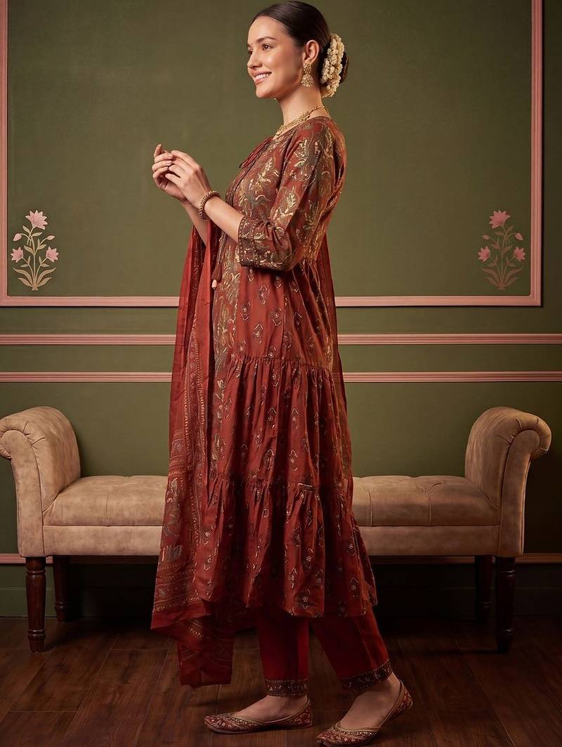 Women Ethnic Motifs Printed Tiered Pure Cotton Kurta with Trousers & With Dupatta