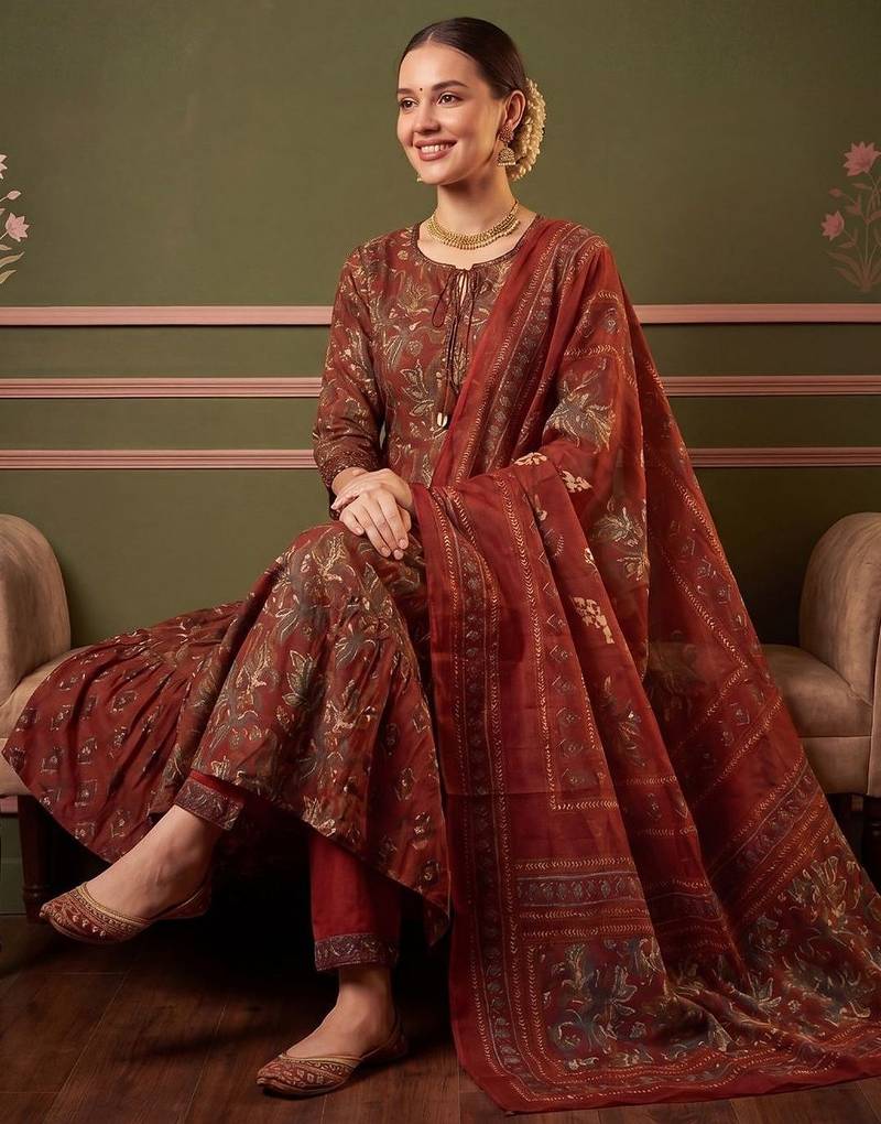 Women Ethnic Motifs Printed Tiered Pure Cotton Kurta with Trousers & With Dupatta